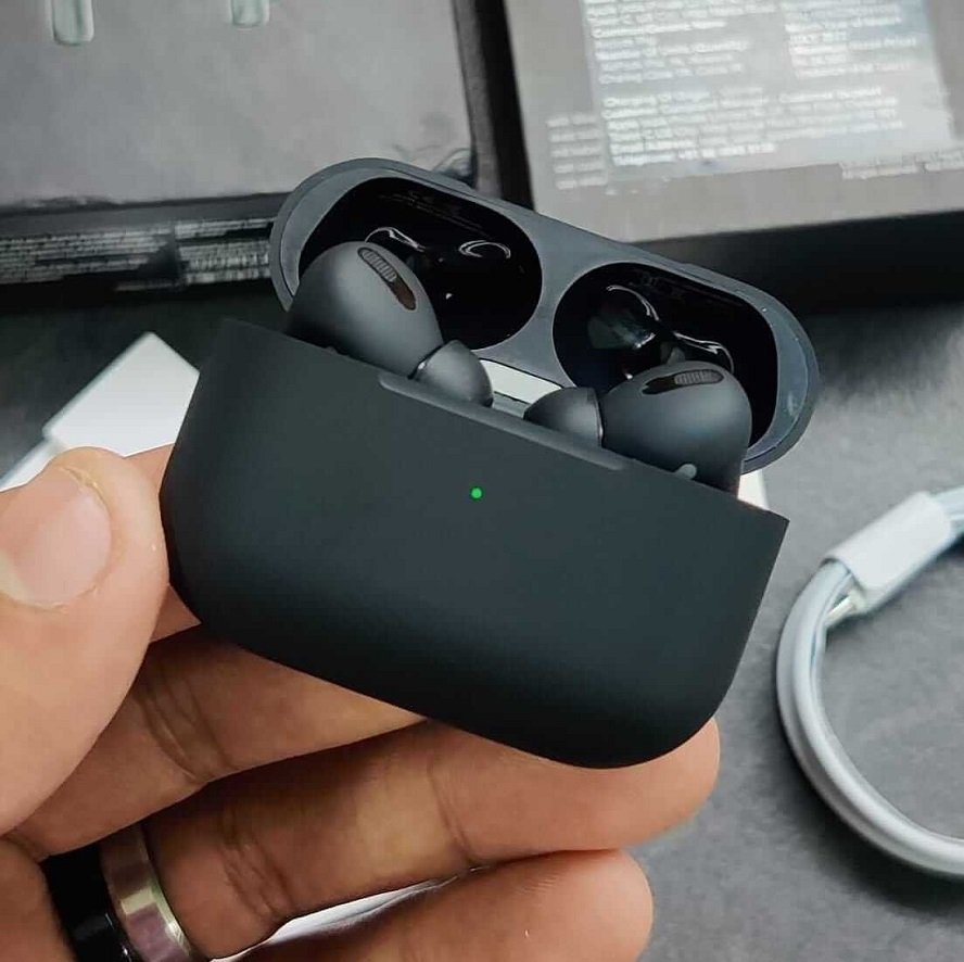 Black Wireless Bluetooth Earbuds with Charging Case 6 Black Wireless Bluetooth Earbuds with Charging Case - Image 6